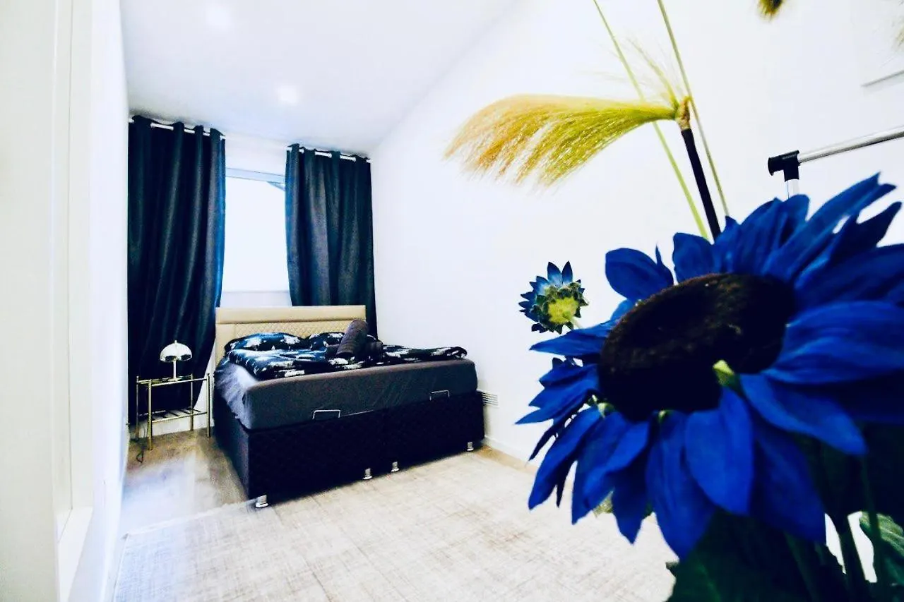 Spacious 2Br 1Lr Apt 10 Min To St Stephen Vienna